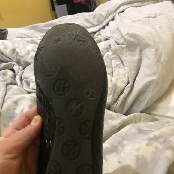 Shoes - Picture 4 of 4